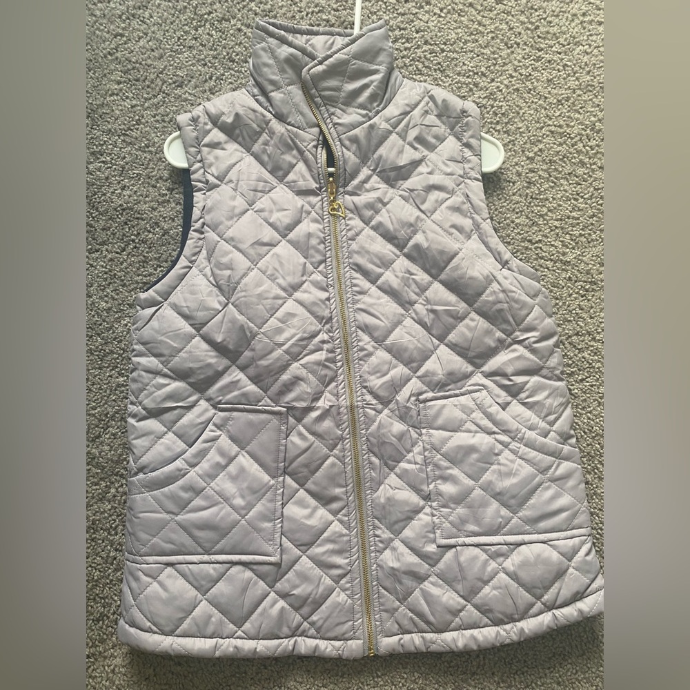 silver gray quilted puffer vest, womens size medium/large warm zip up - Picture 4 of 9